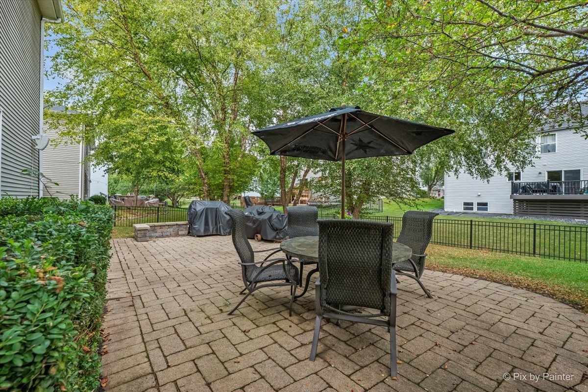 1075 Robinson Street Property Photo 45