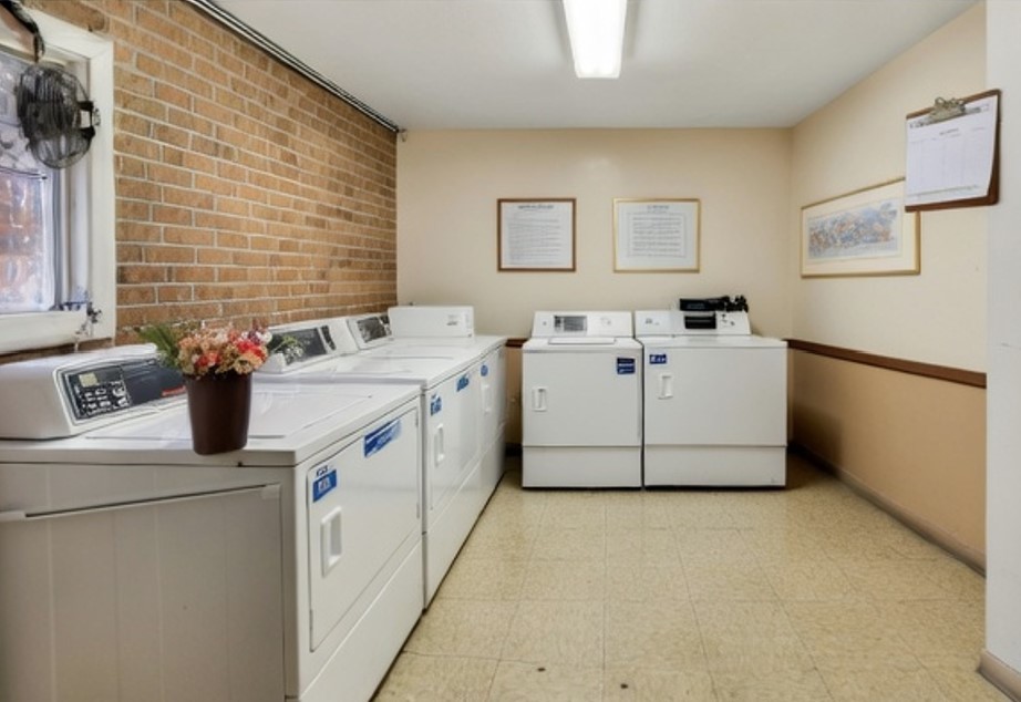 7432 W Washington Street 604 Property Photo 11