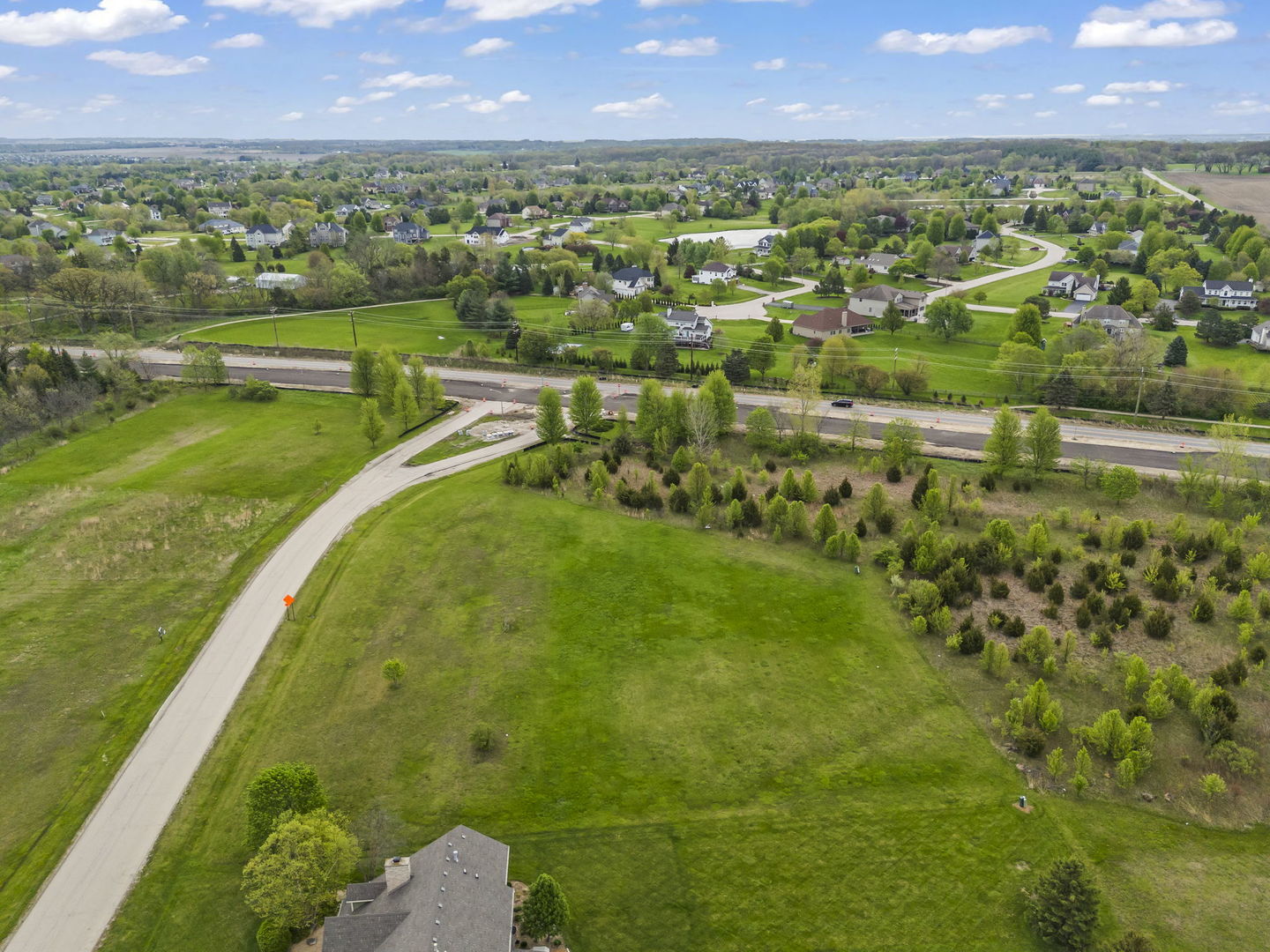 8032 Shadow Creek Lane Property Photo 4