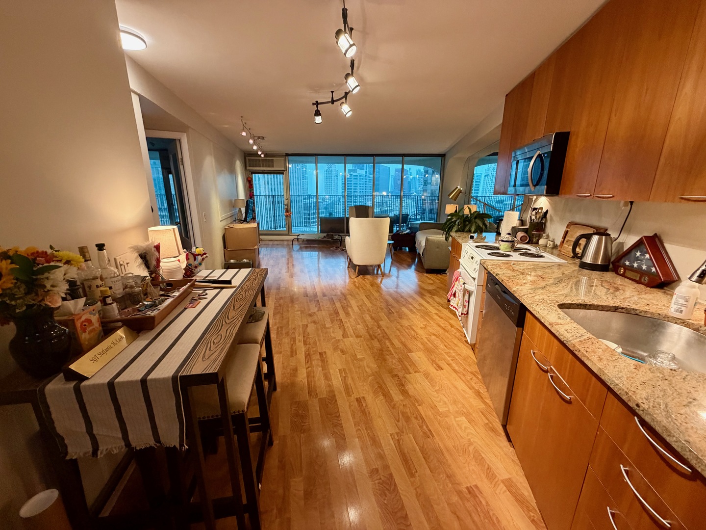 300 N State Street 3710 Property Photo 8