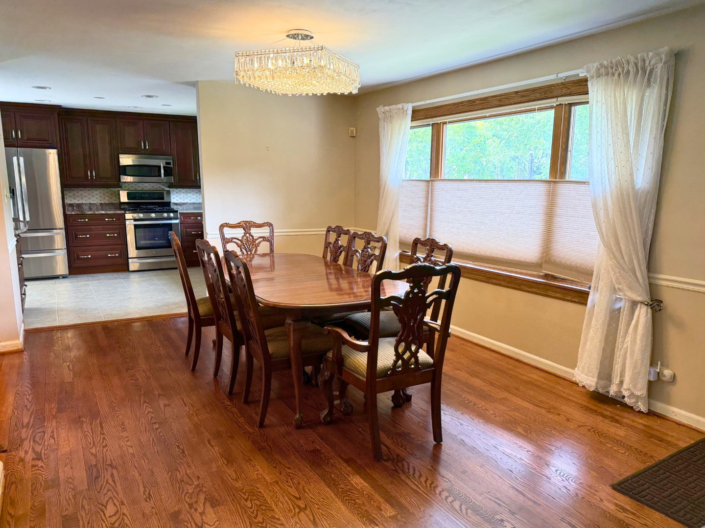1009 S Ahrens Avenue Property Photo 3