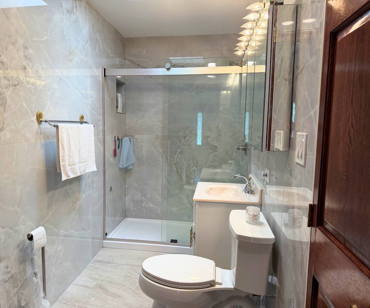 1009 S Ahrens Avenue Property Photo 7