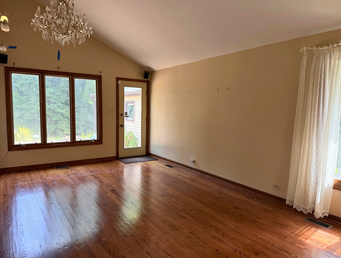 1009 S Ahrens Avenue Property Photo 13
