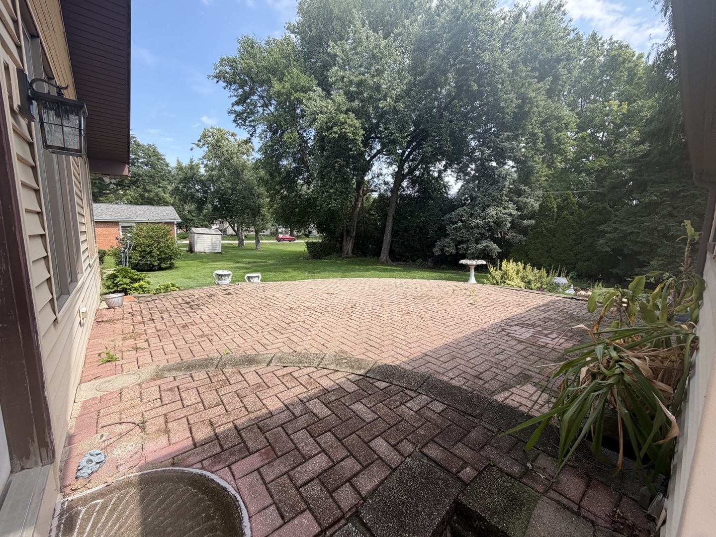 1009 S Ahrens Avenue Property Photo 14
