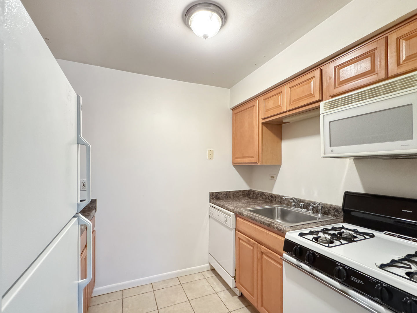 1910 W Hatherleigh Court 2c Property Photo 4
