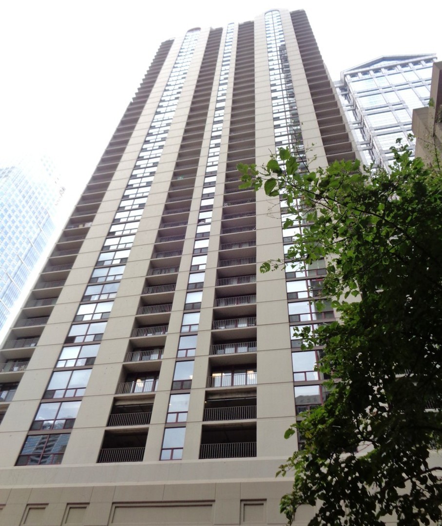 200 N Dearborn Street 1107 Property Photo 1