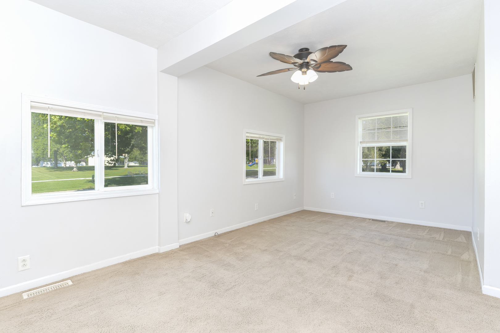 55 Maple Street Property Photo 11