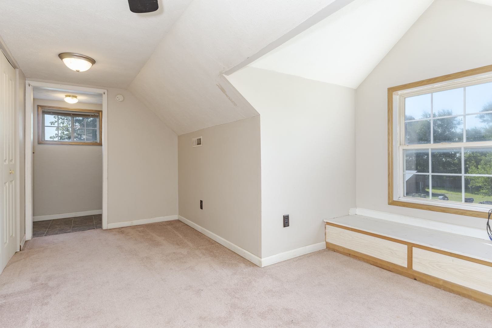 55 Maple Street Property Photo 25