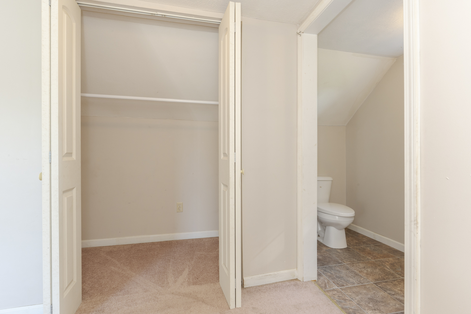 55 Maple Street Property Photo 28