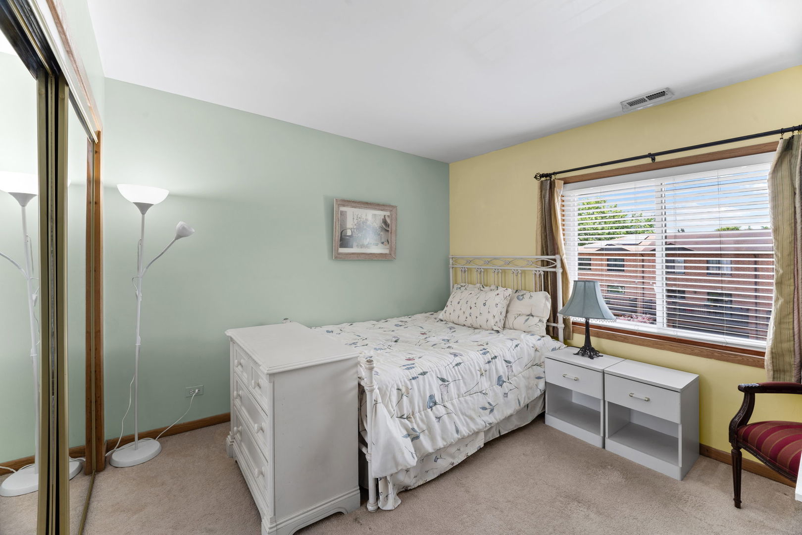 1339 E Central Road Property Photo 18