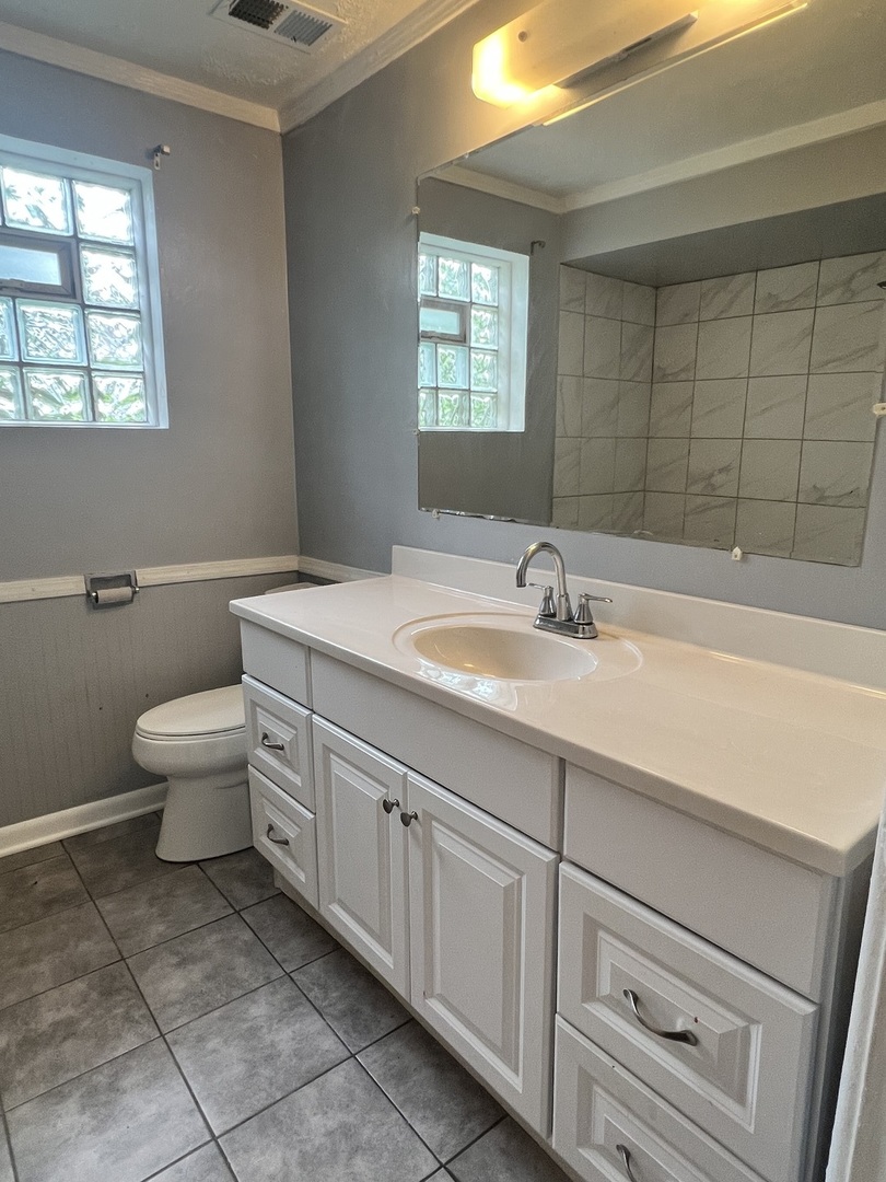 8815 S Halsted Street Property Photo 13