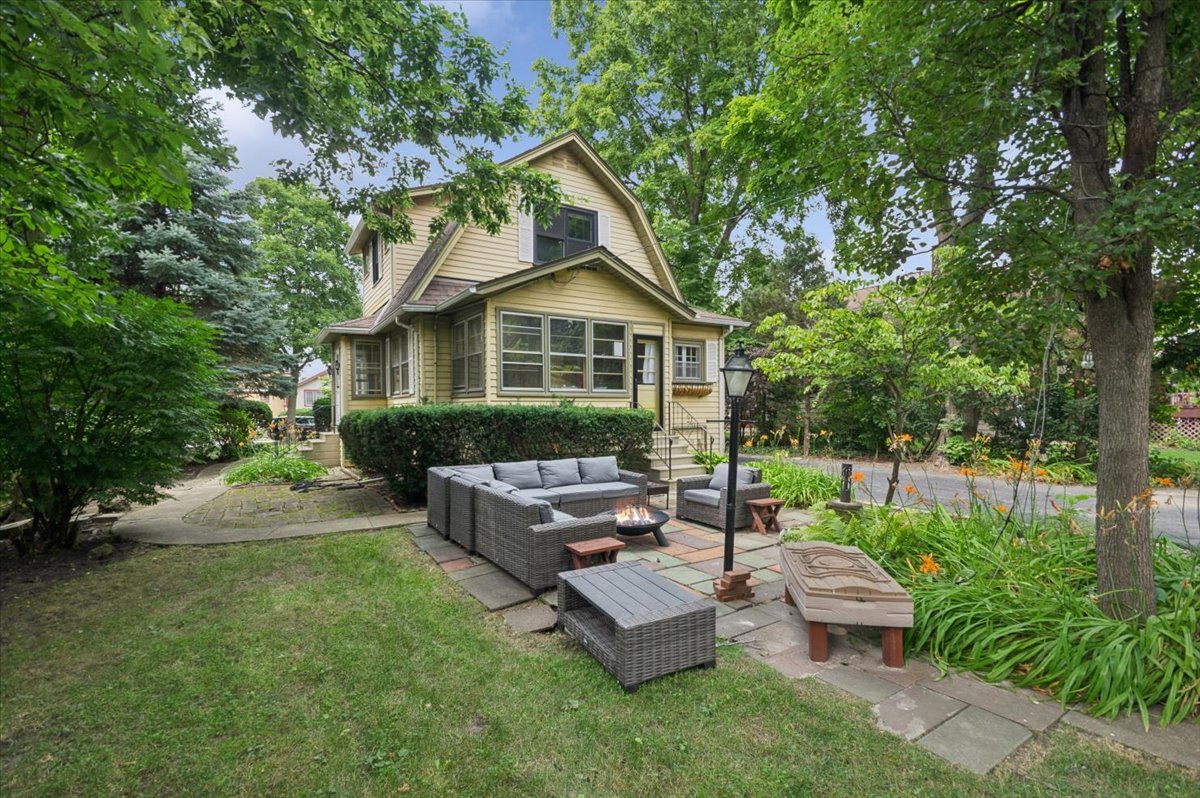 285 N Larch Avenue Property Photo 21