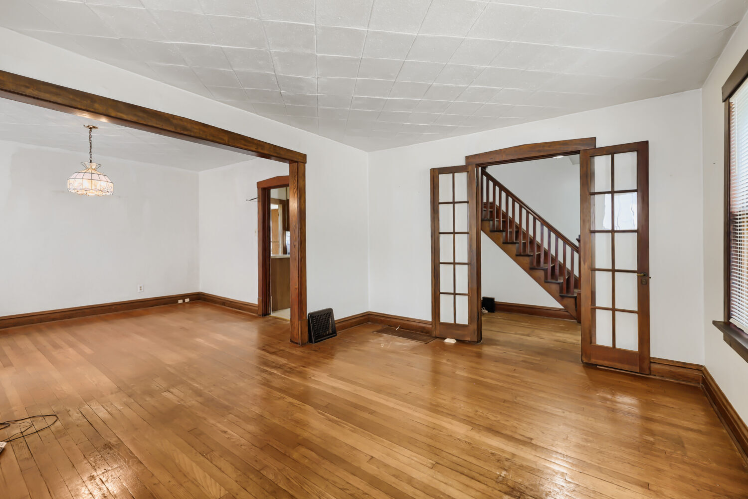 709 Center Street Property Photo 10