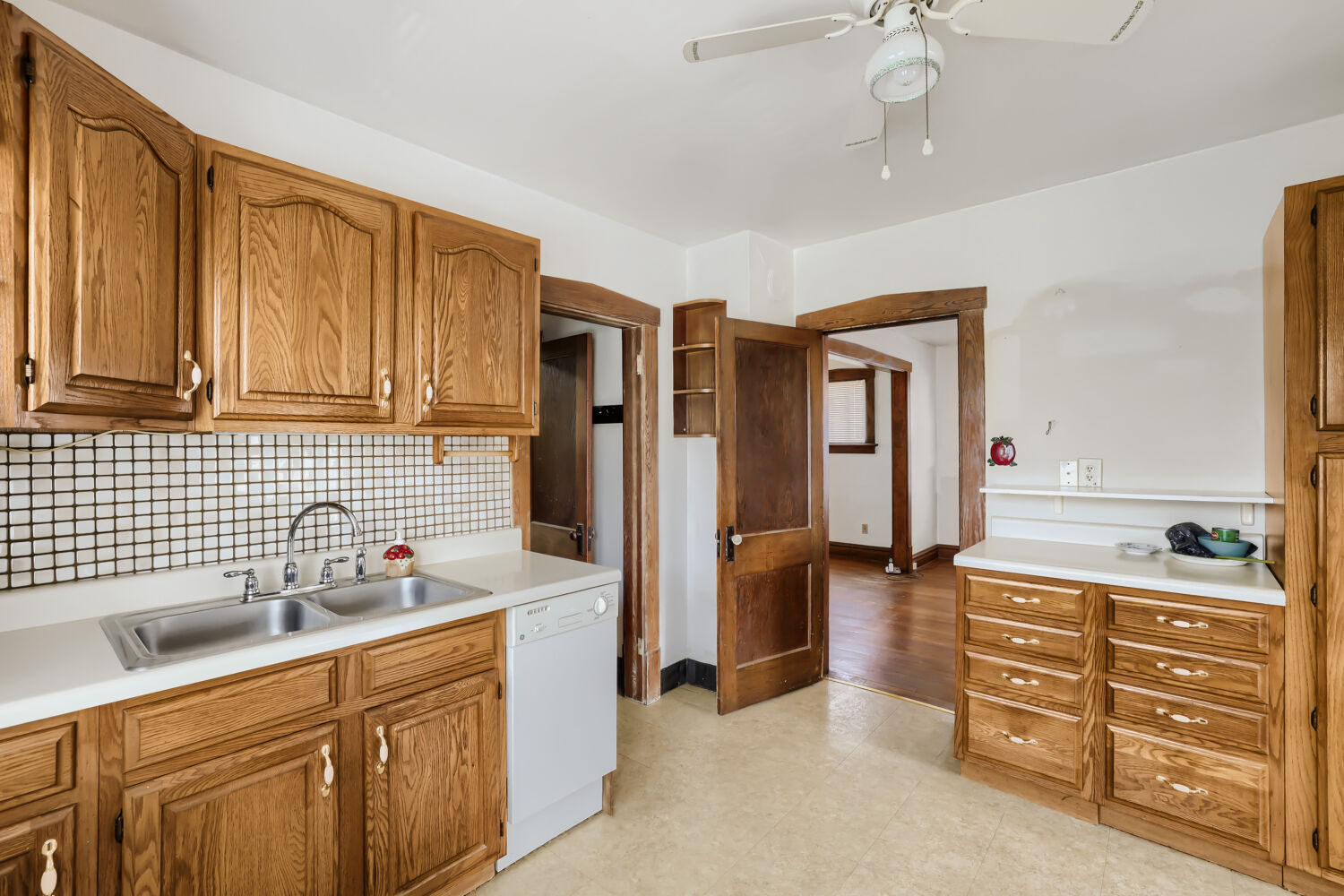 709 Center Street Property Photo 18
