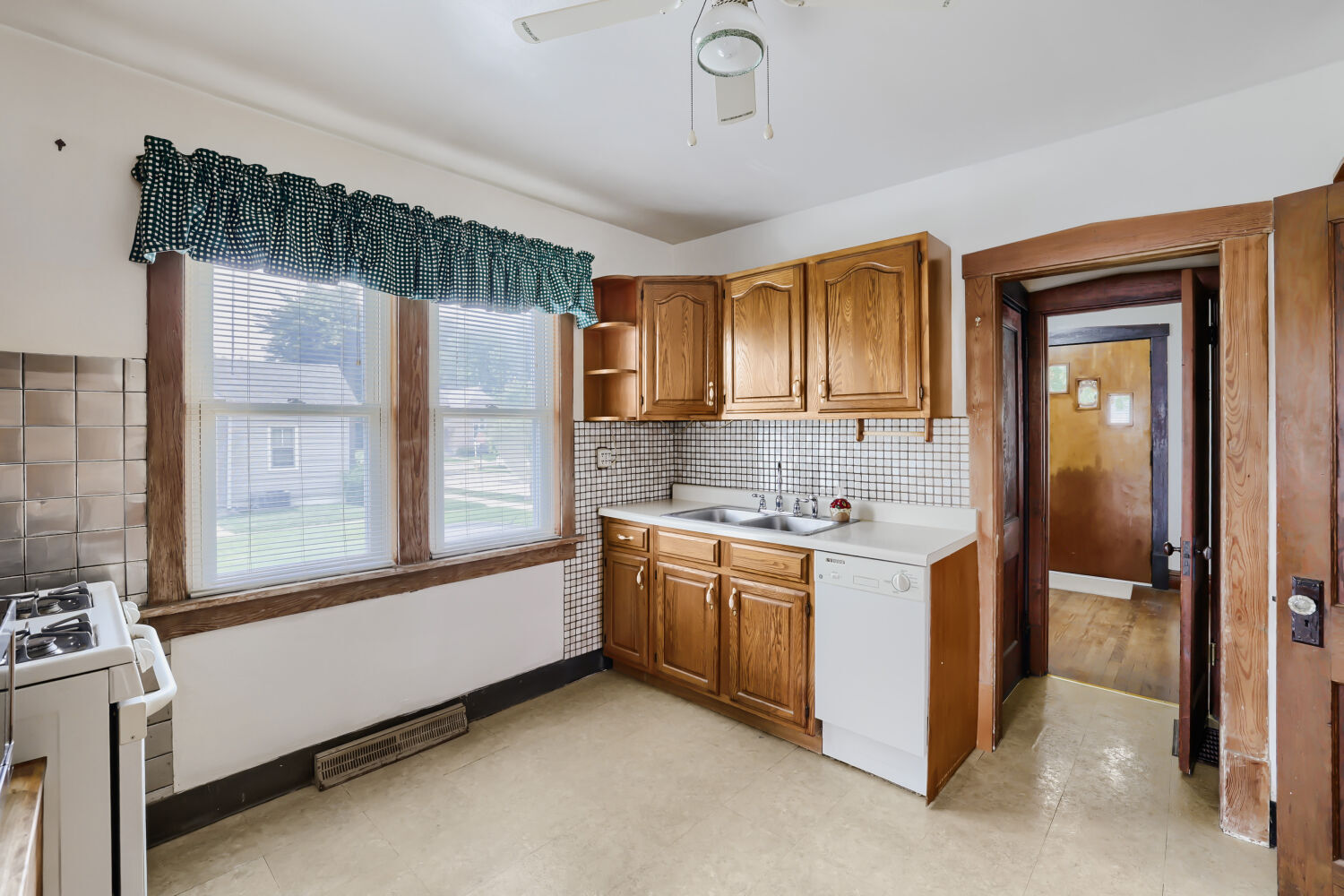 709 Center Street Property Photo 20