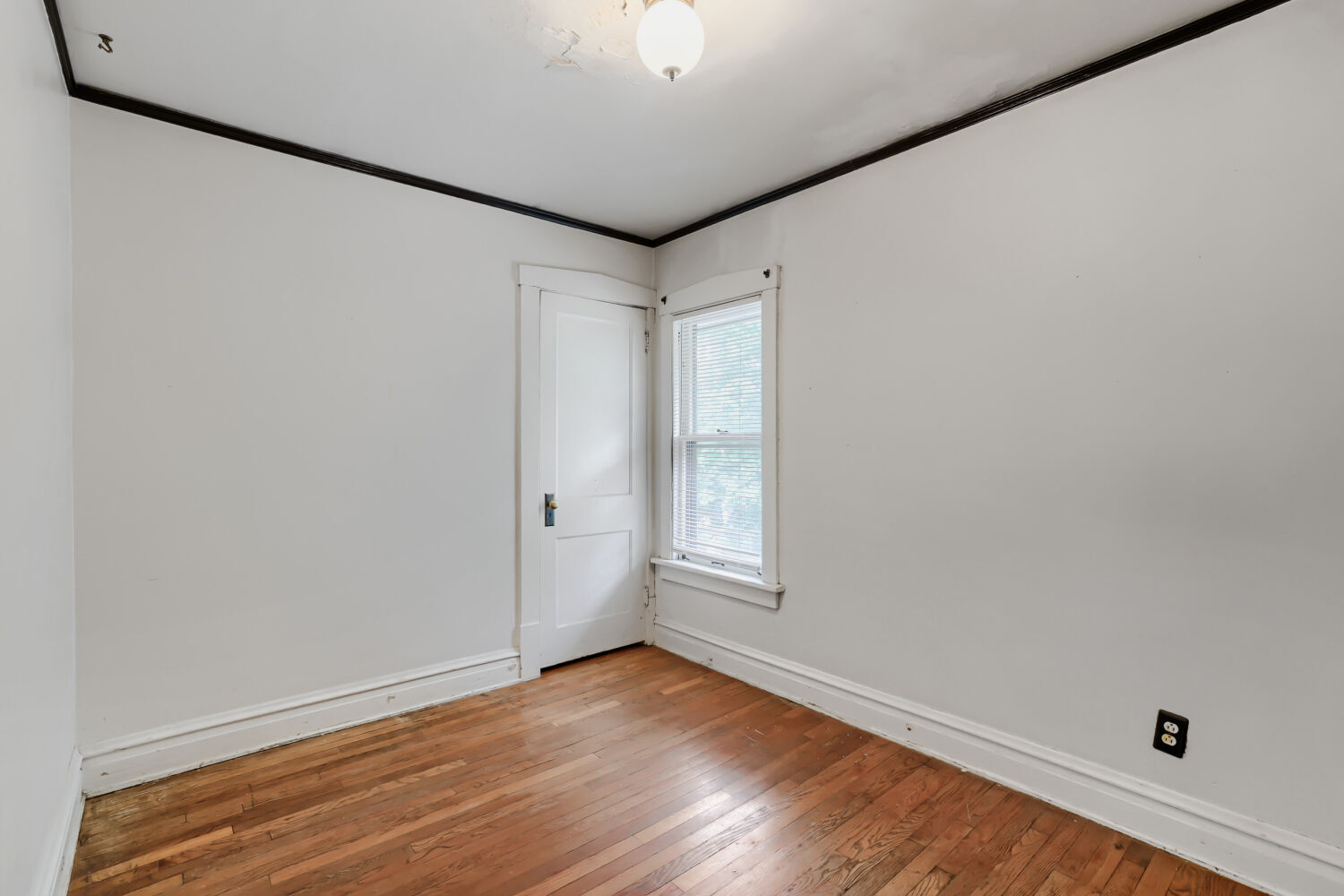 709 Center Street Property Photo 25