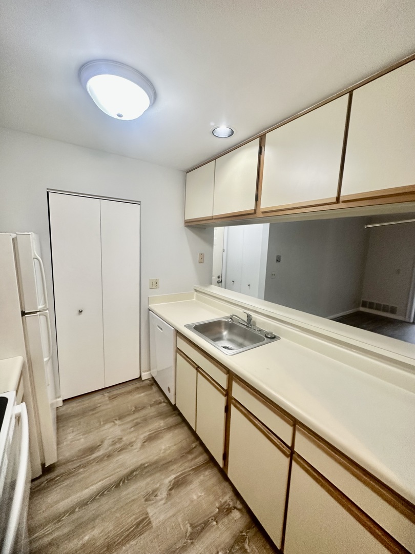 108 Glengarry Drive 304 Property Photo 5