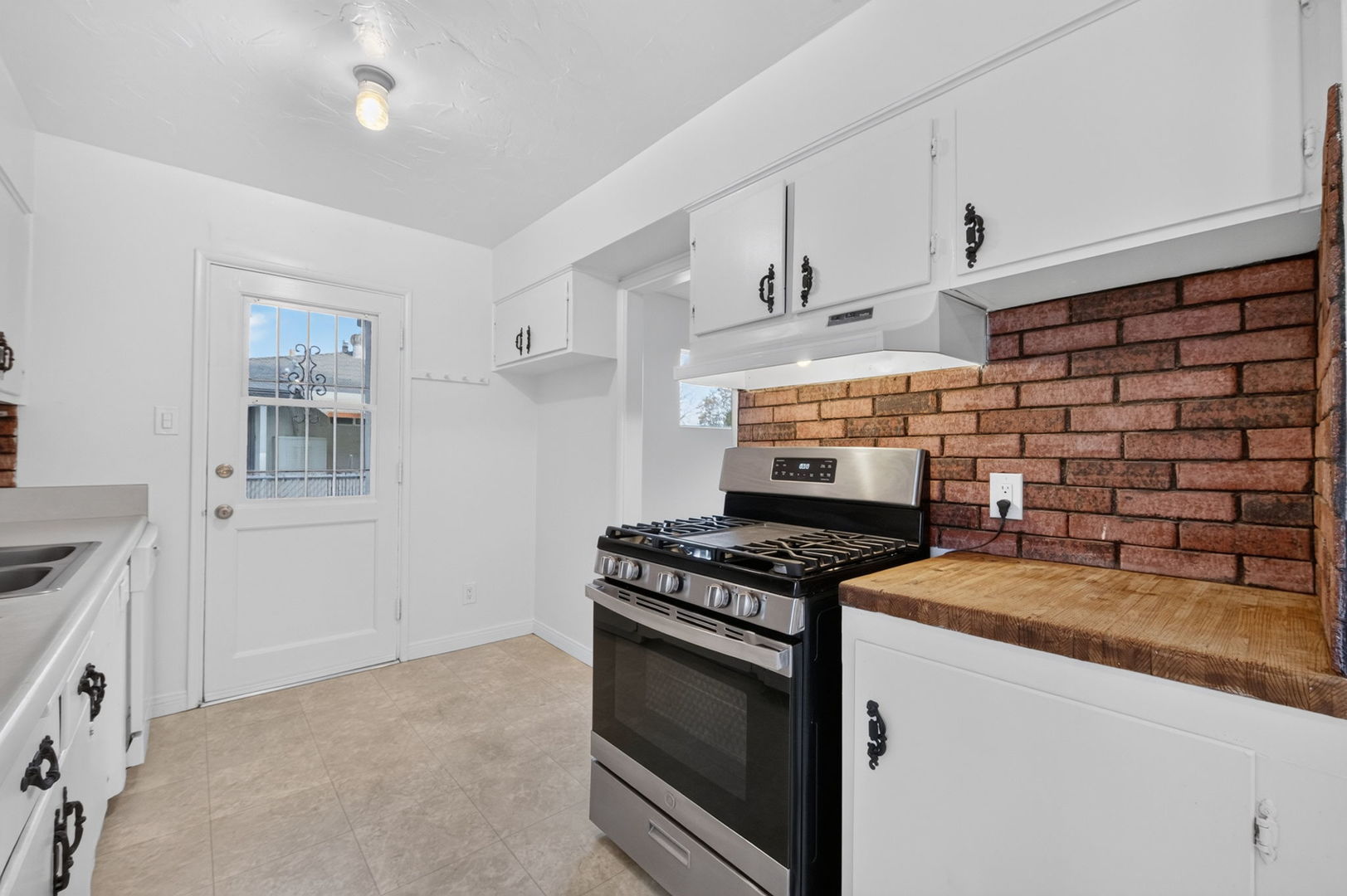 4944 Wilton Place Property Photo 11