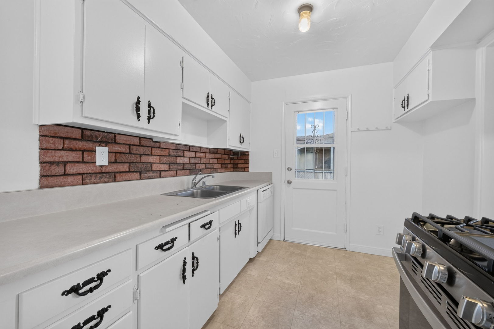 4944 Wilton Place Property Photo 12