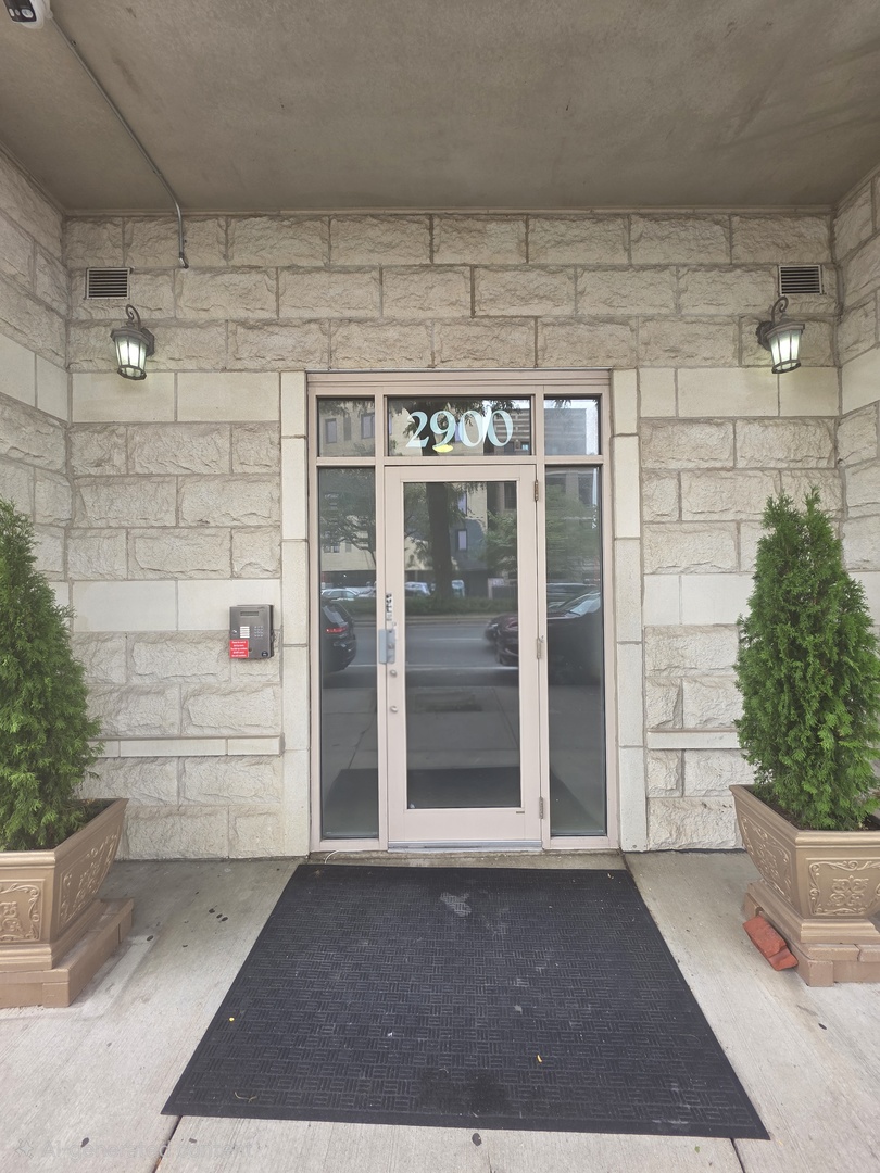 2900 W Irving Park Road 305 Property Photo 1