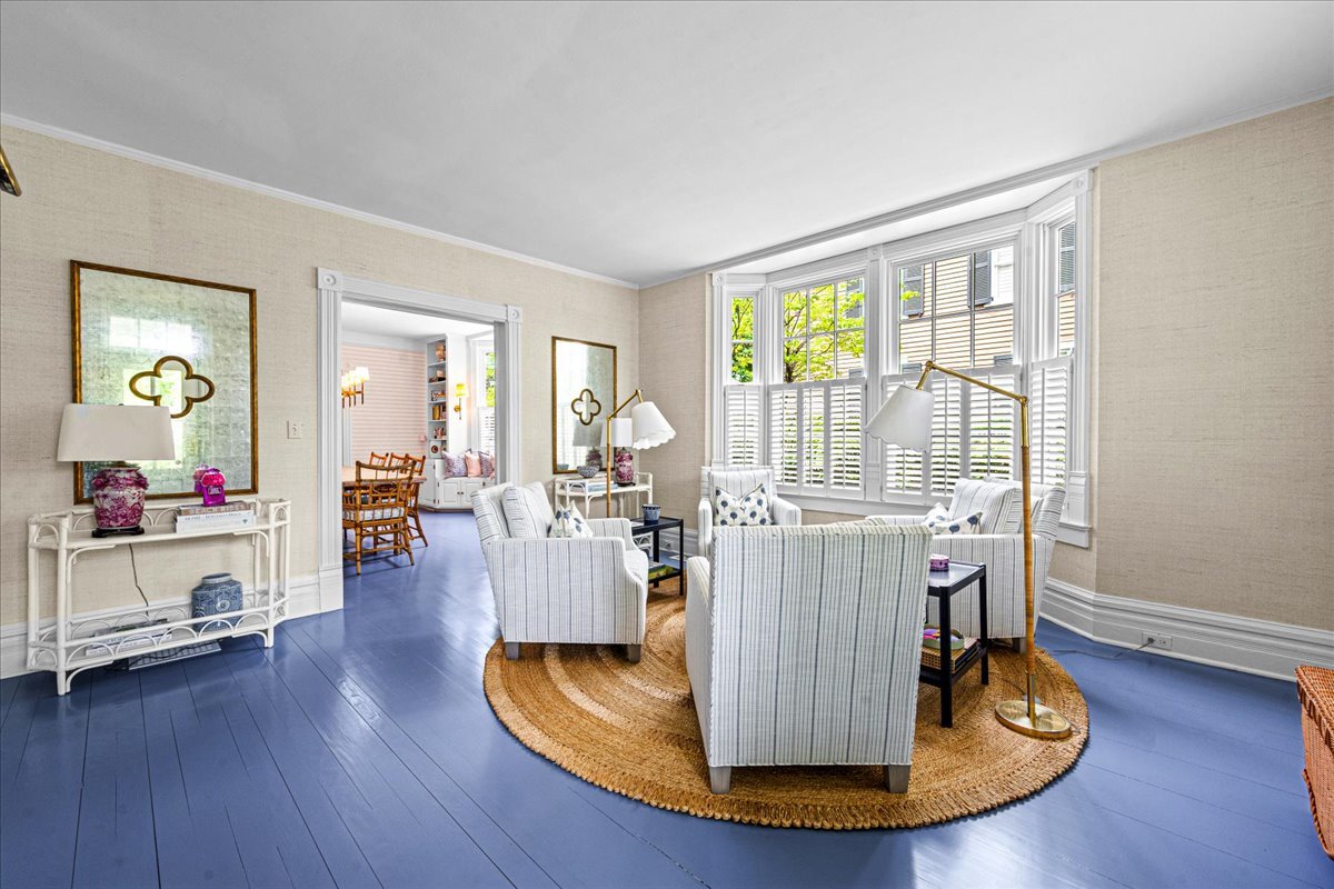 464 Oakwood Avenue Property Photo 3