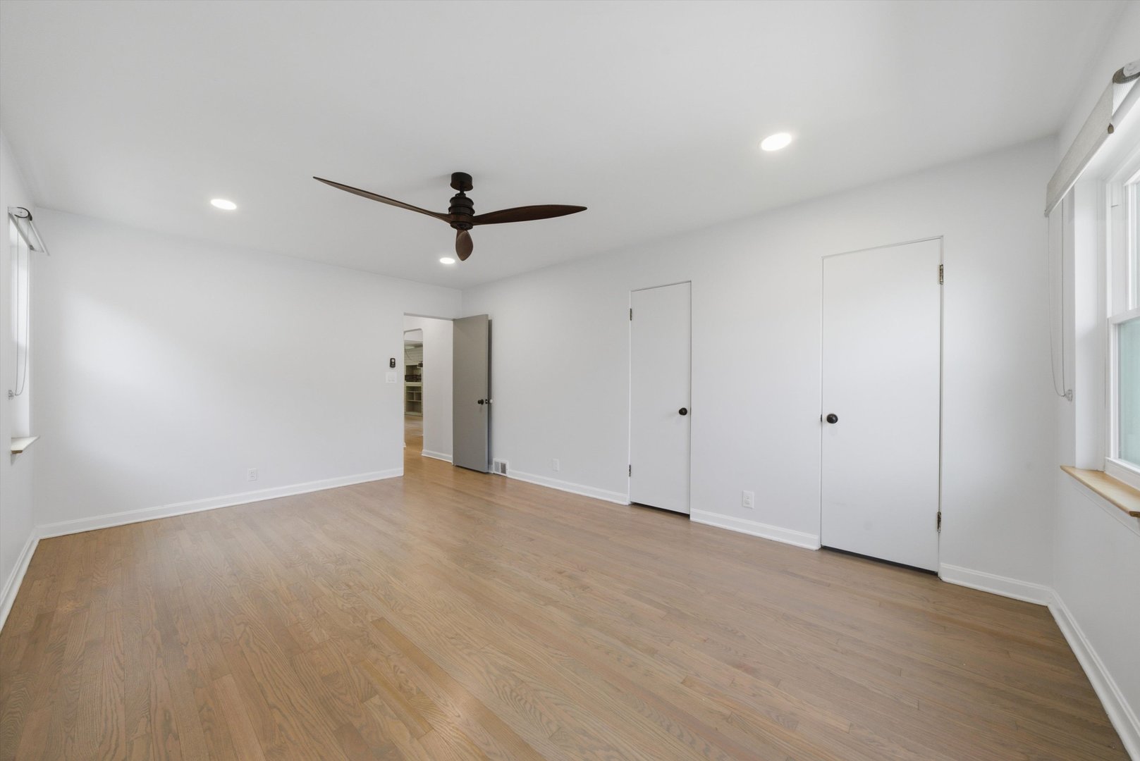 940 N Oak Park Avenue Property Photo 23