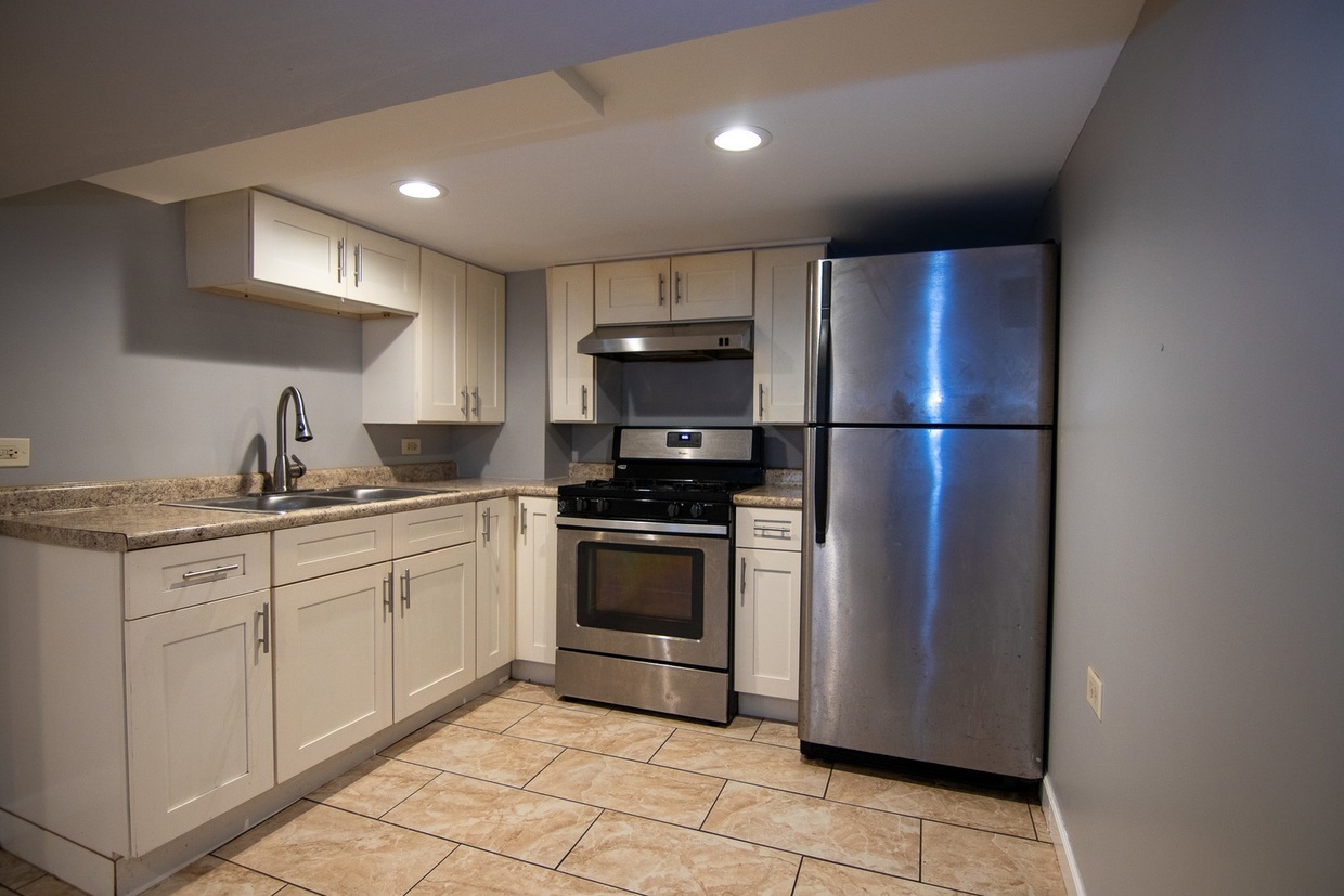 211 S Campbell Avenue Garden Property Photo 3
