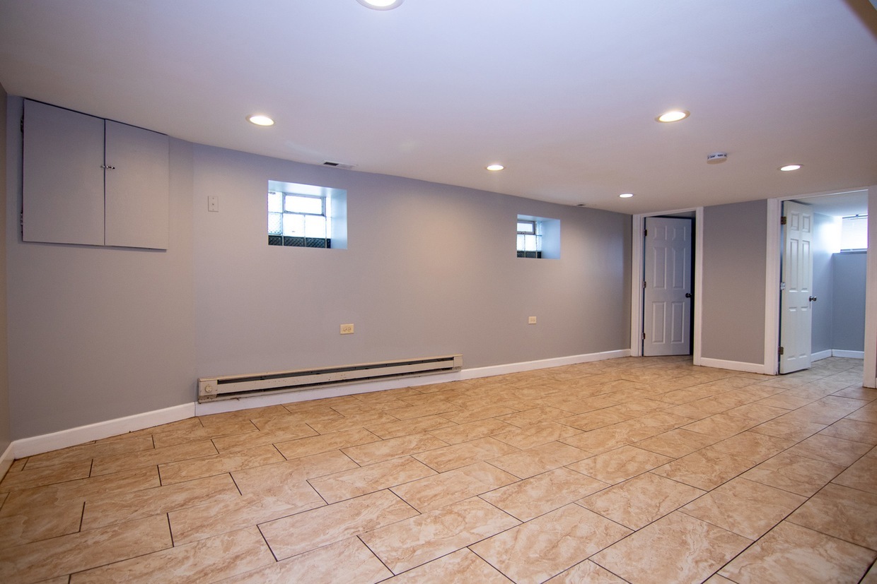 211 S Campbell Avenue Garden Property Photo 4