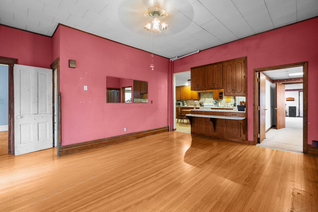 21084 Trolly Road Property Photo 4