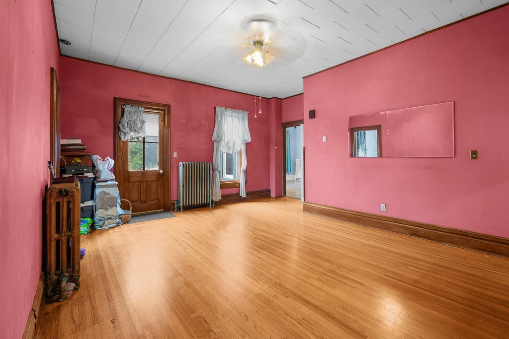 21084 Trolly Road Property Photo 5