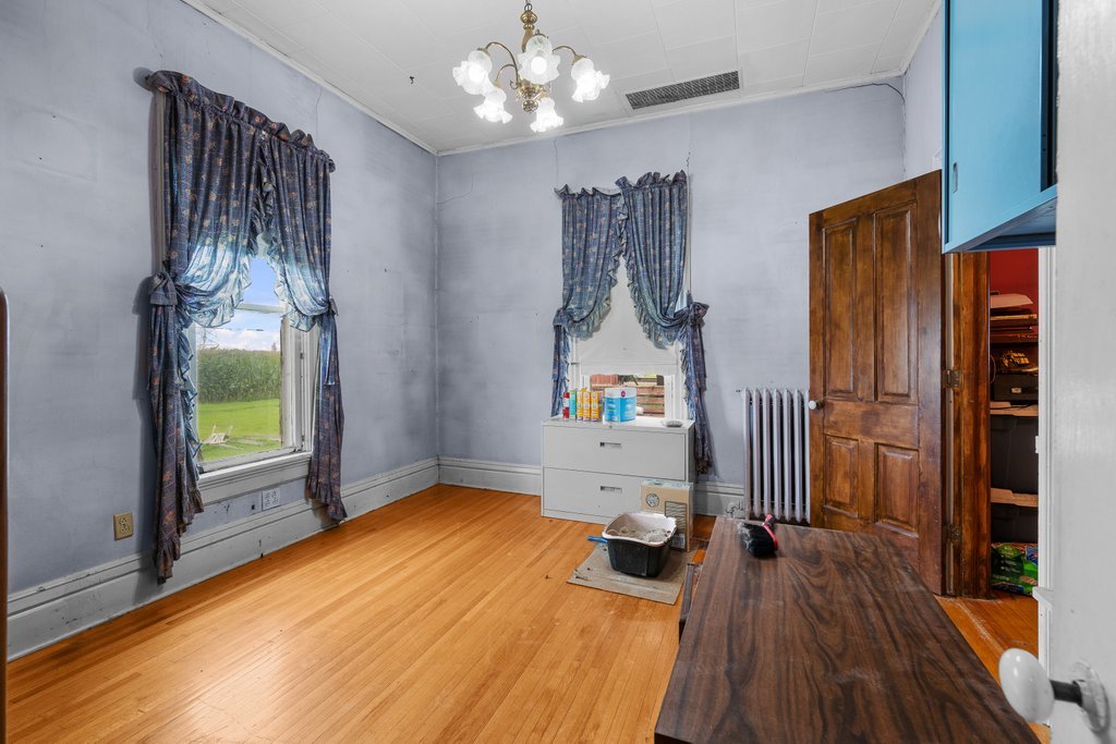 21084 Trolly Road Property Photo 7