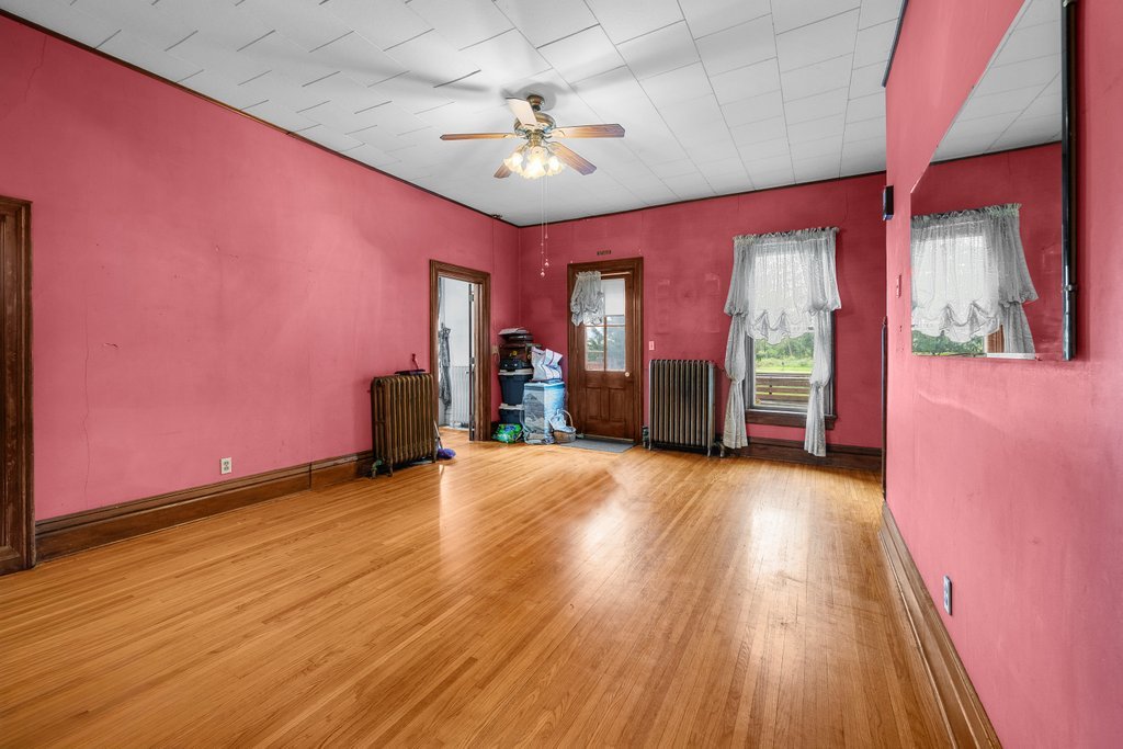 21084 Trolly Road Property Photo 10