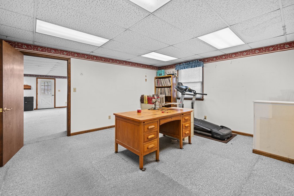 21084 Trolly Road Property Photo 14
