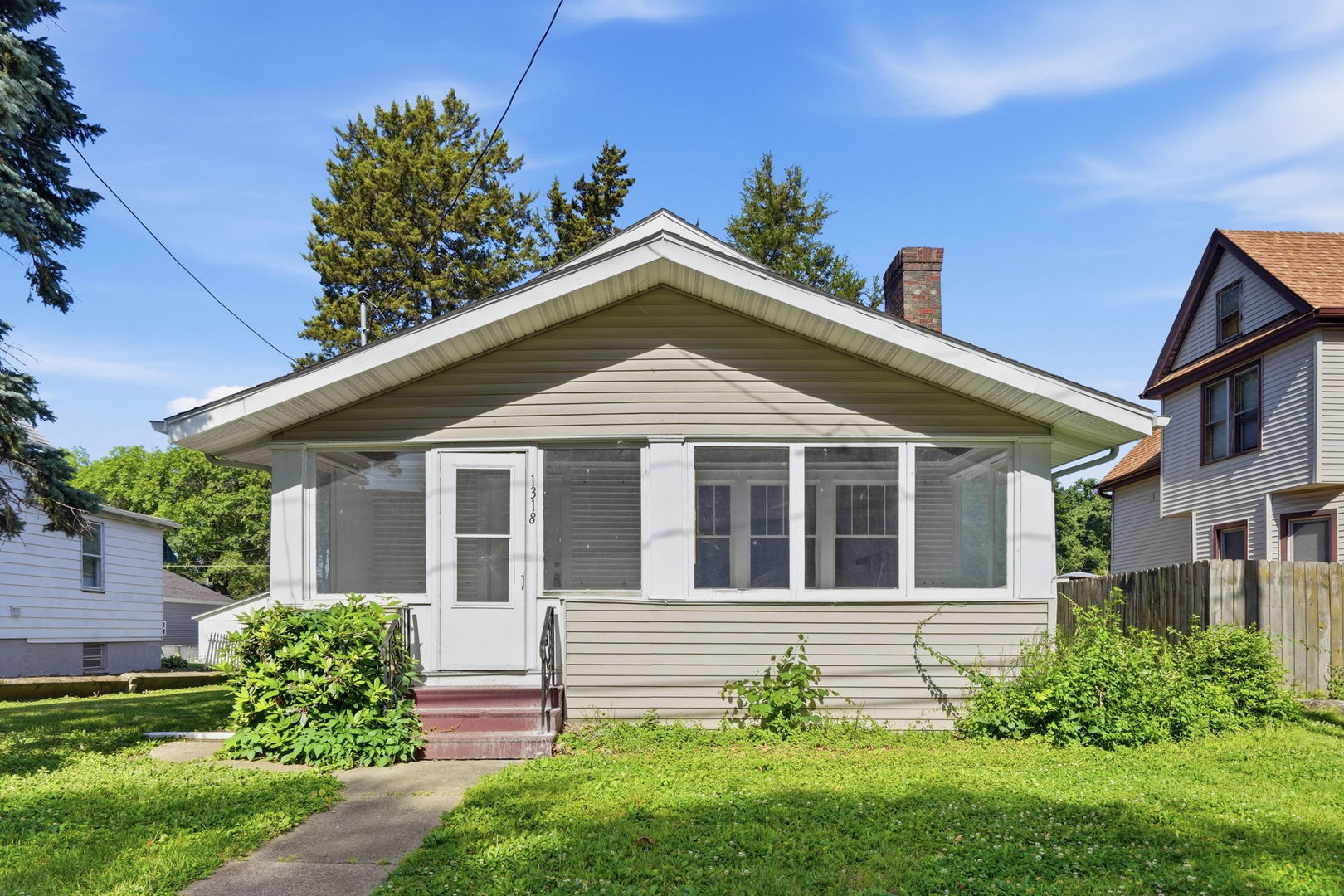1318 44th Street Property Photo 1