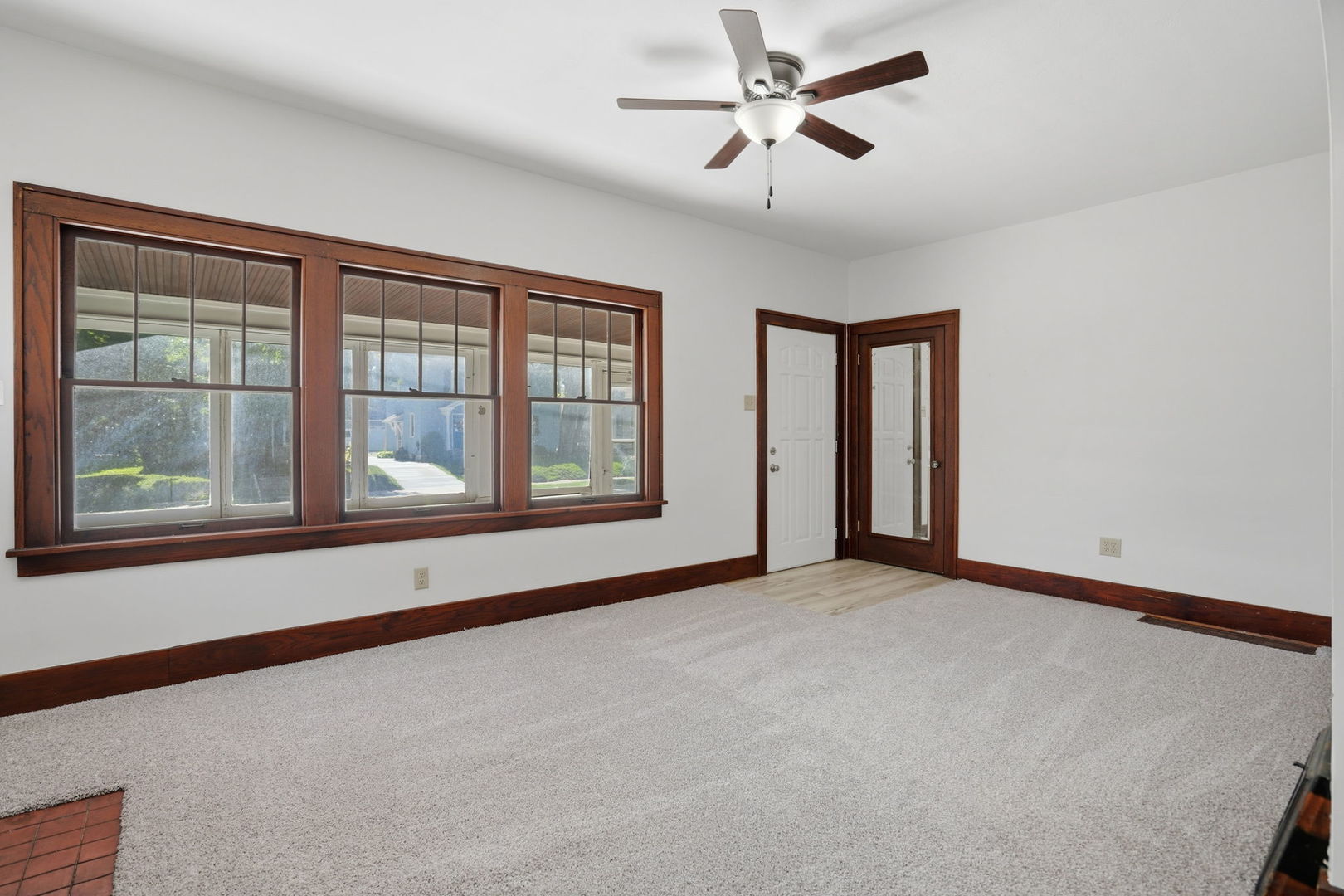 1318 44th Street Property Photo 5