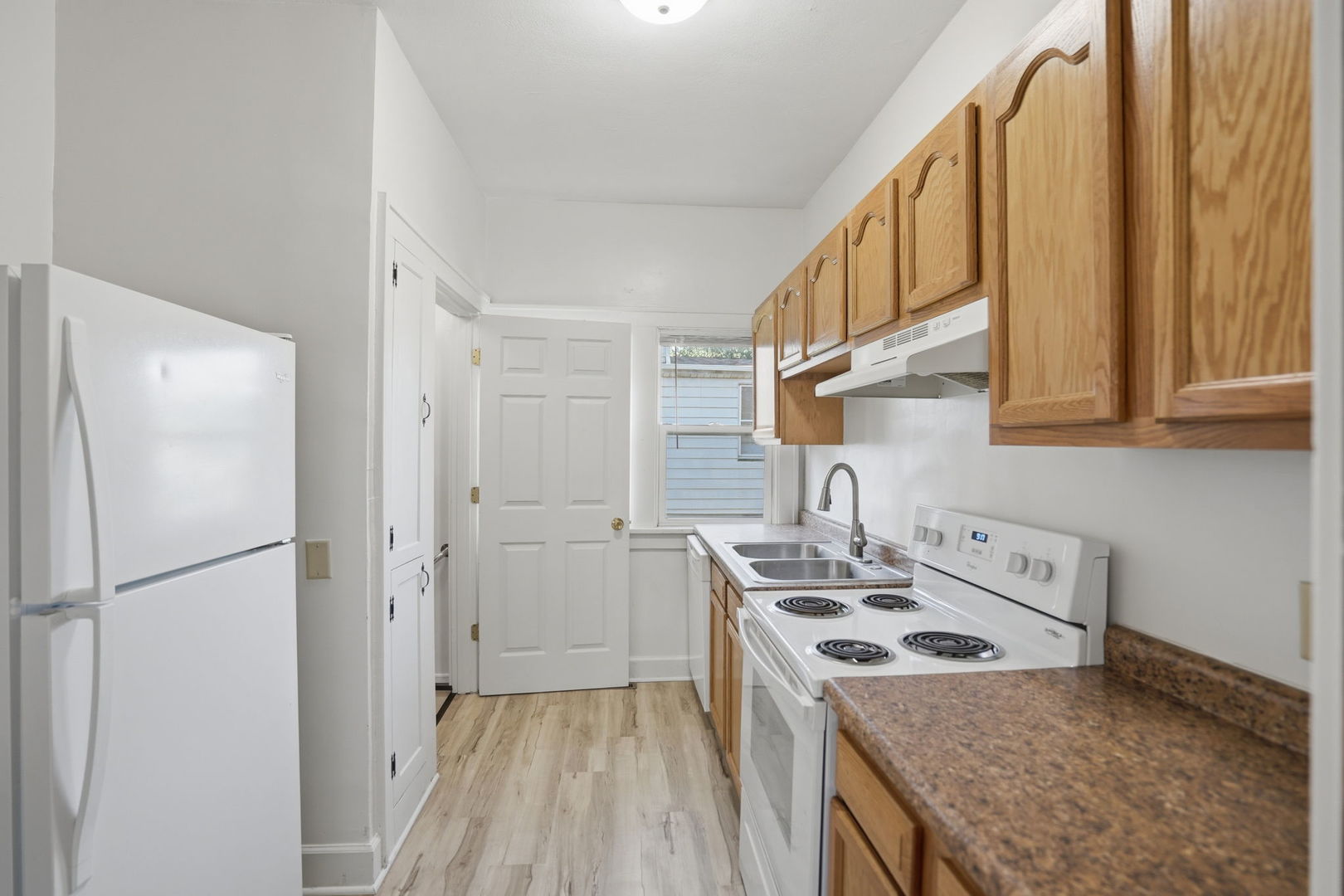 1318 44th Street Property Photo 8