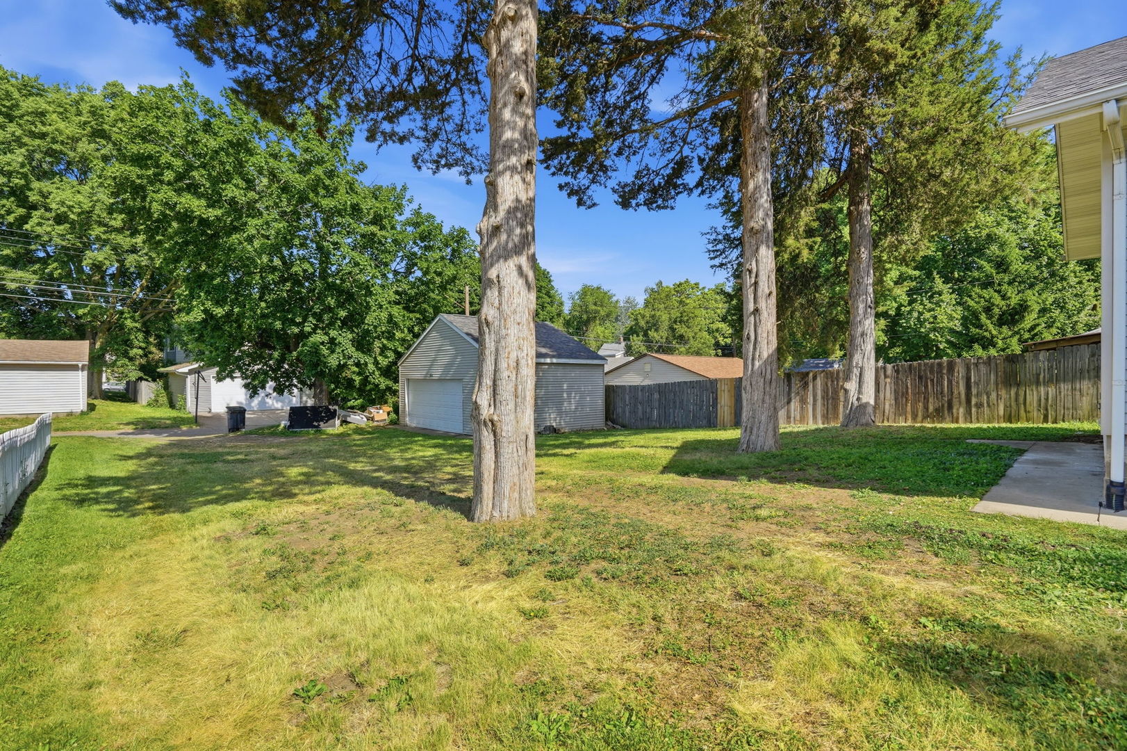 1318 44th Street Property Photo 21