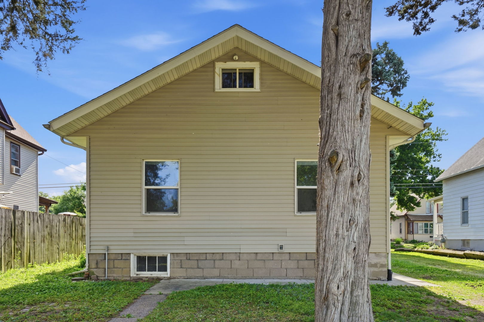 1318 44th Street Property Photo 22