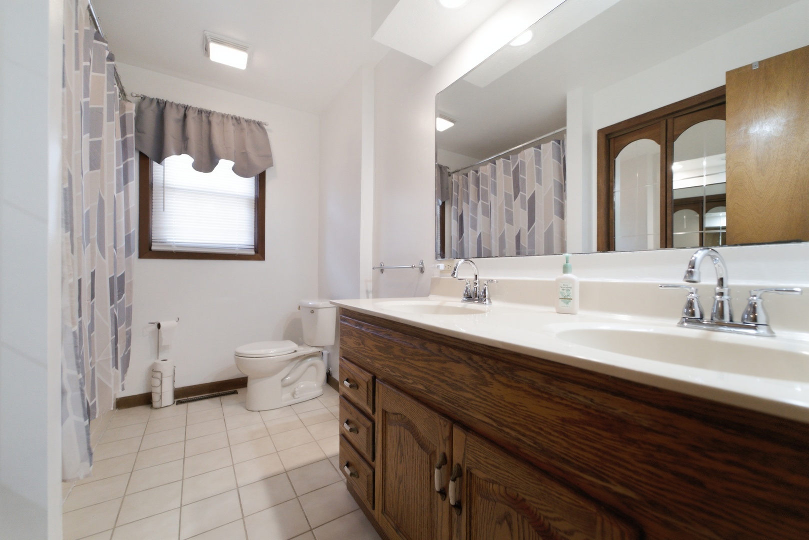 286 N Tomagene Drive Property Photo 11