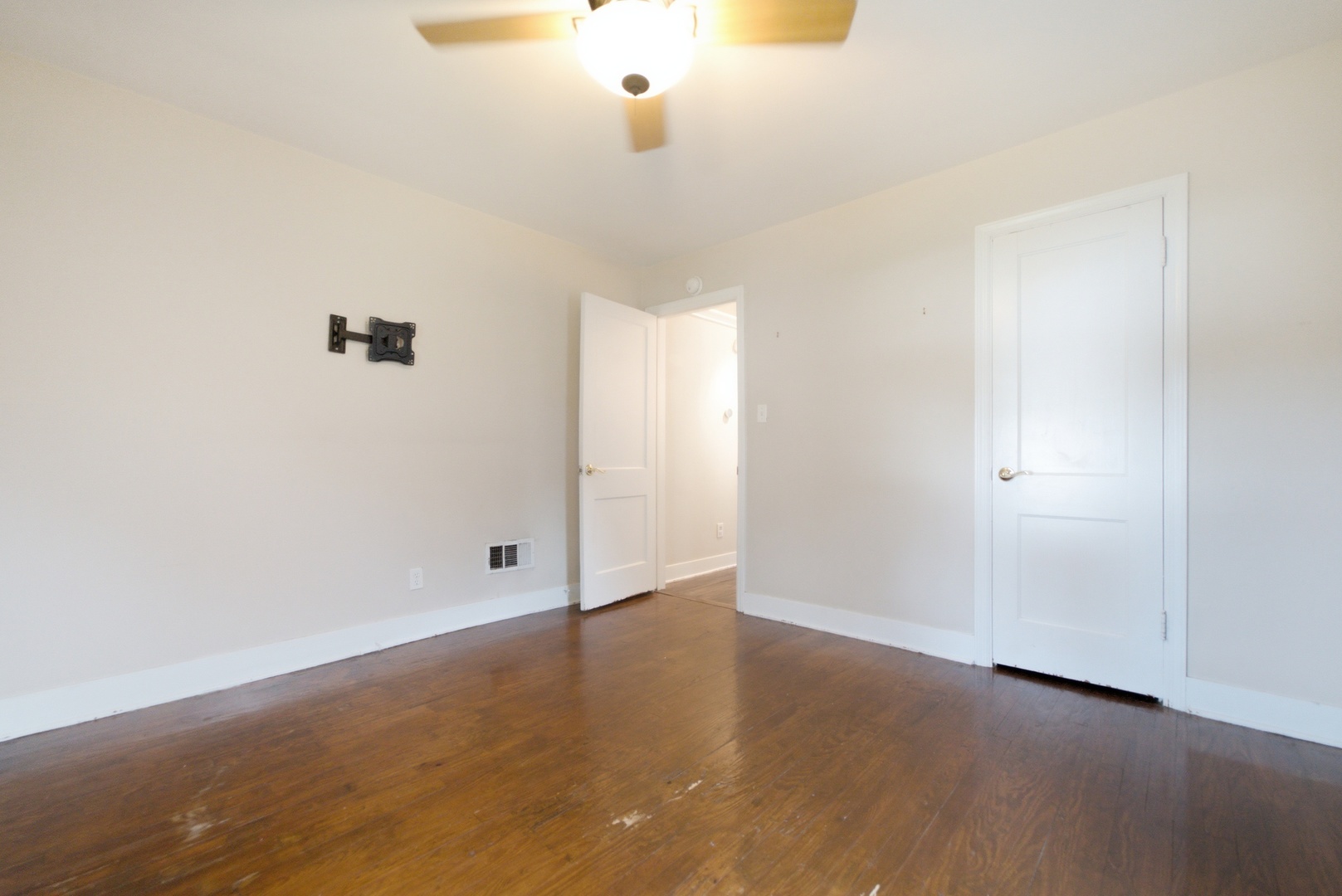 396 N Blaine Avenue Property Photo 17