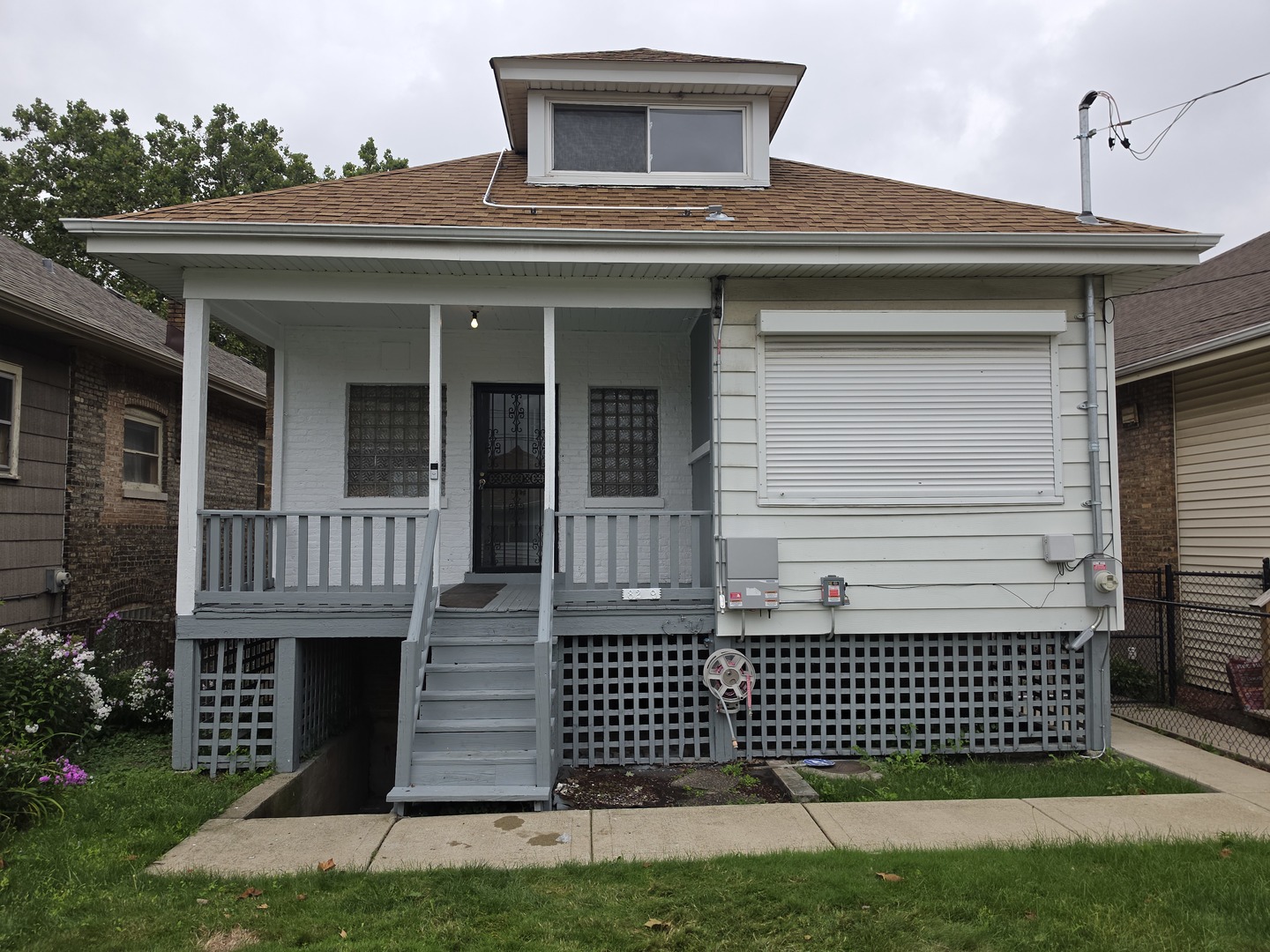 8239 S Carpenter Street Property Photo 10