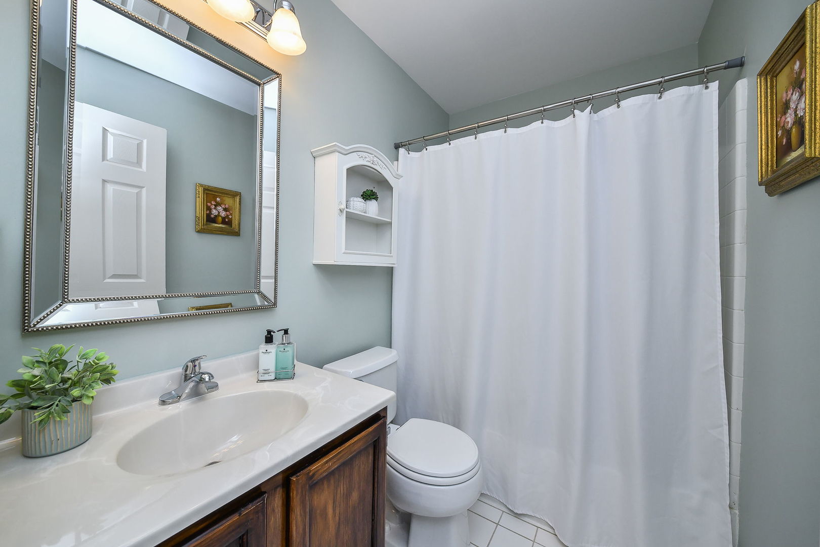1004 Charlestowne Drive Property Photo 11