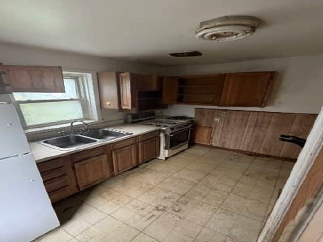 417 48th Avenue Property Photo 6