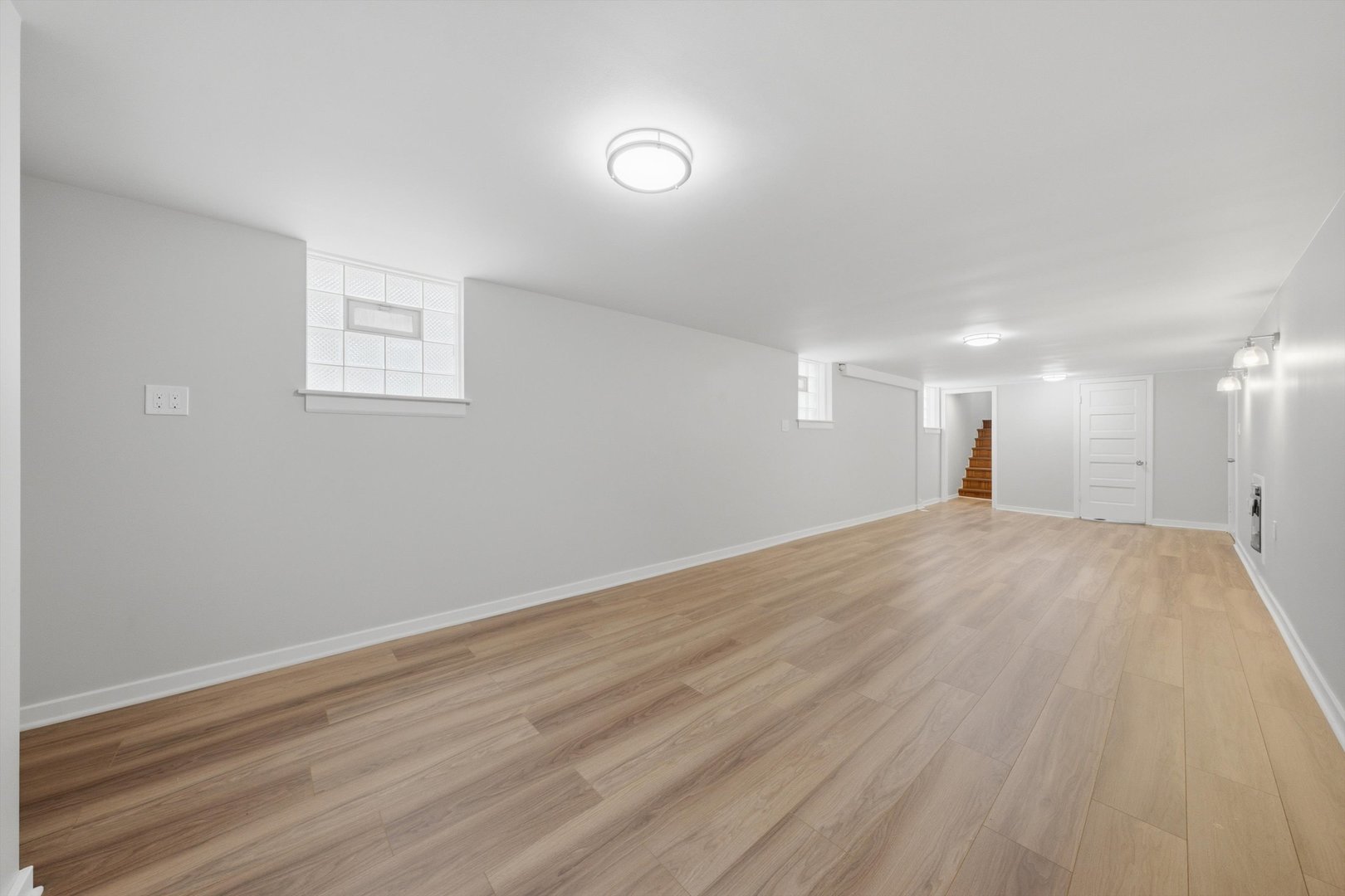 8004 S Richmond Street Property Photo 17