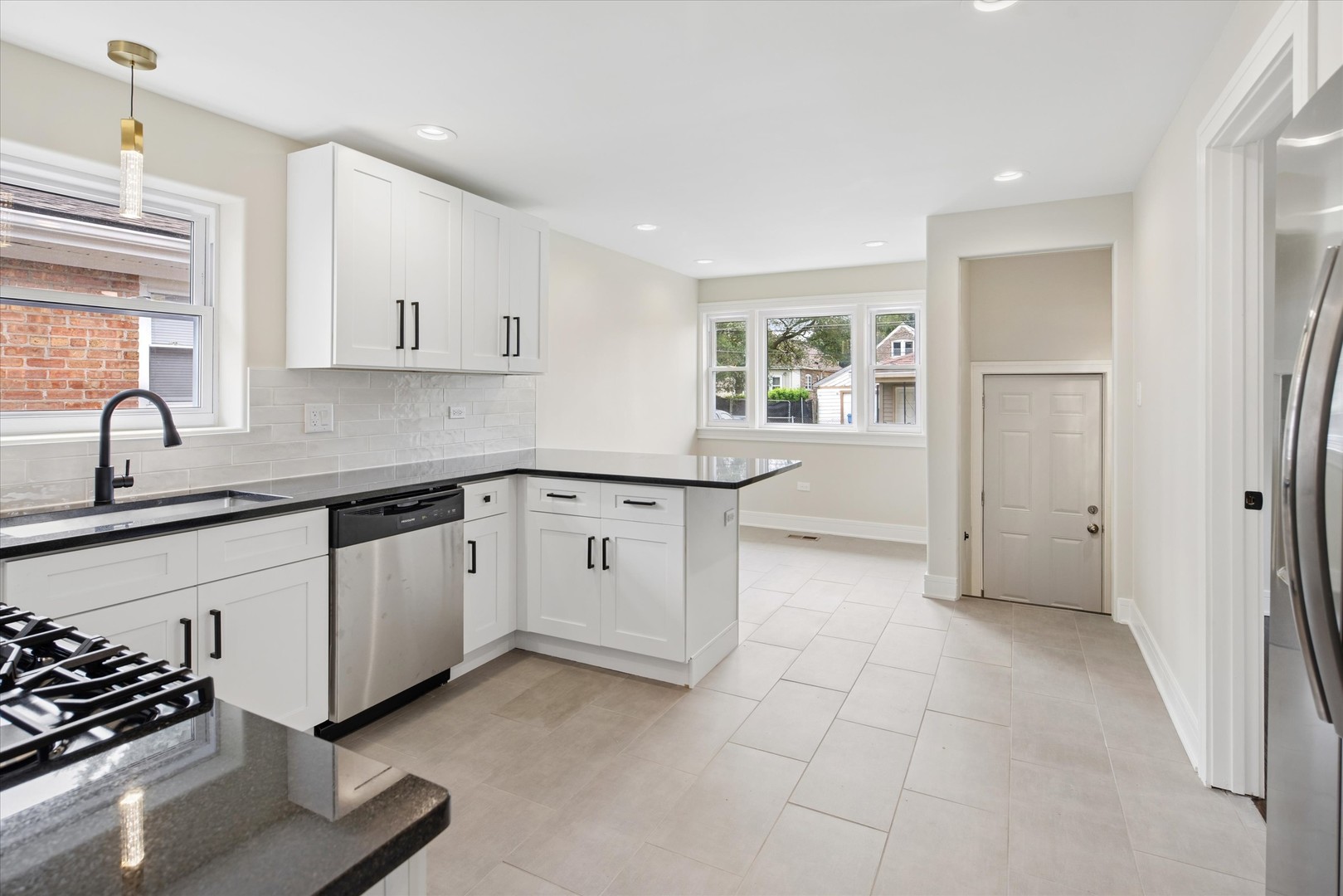 2121 W 71st Place Property Photo 8