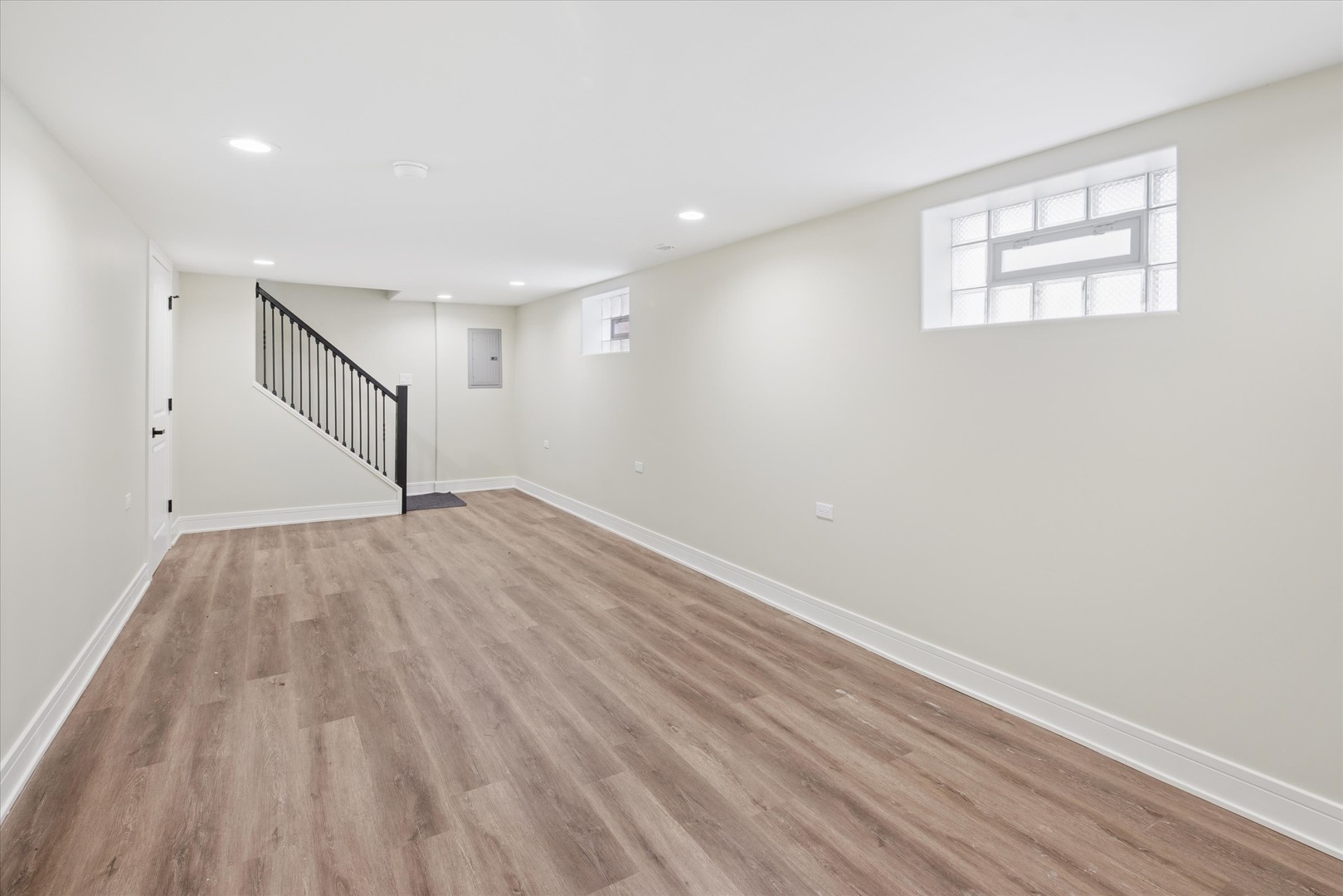 2121 W 71st Place Property Photo 16