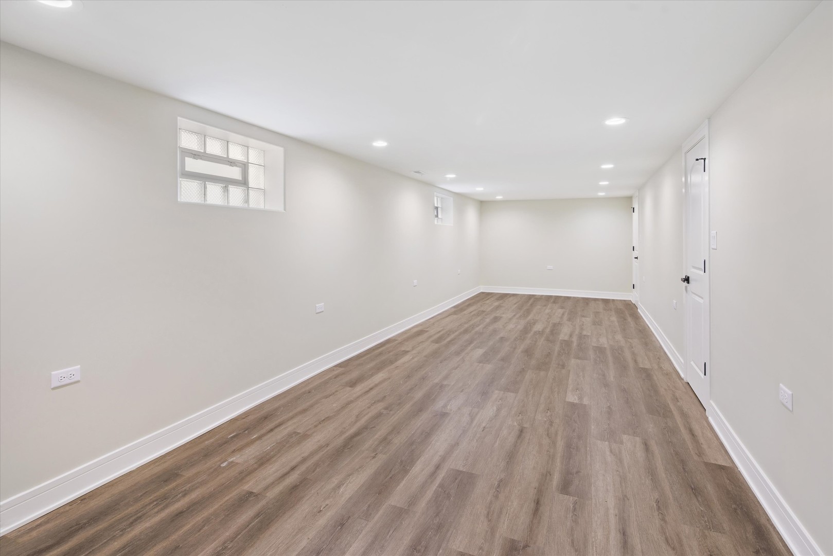 2121 W 71st Place Property Photo 17