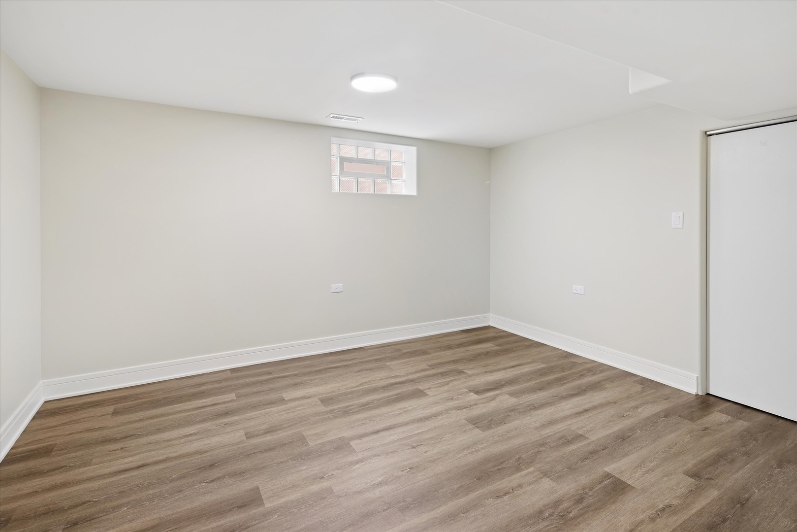 2121 W 71st Place Property Photo 19