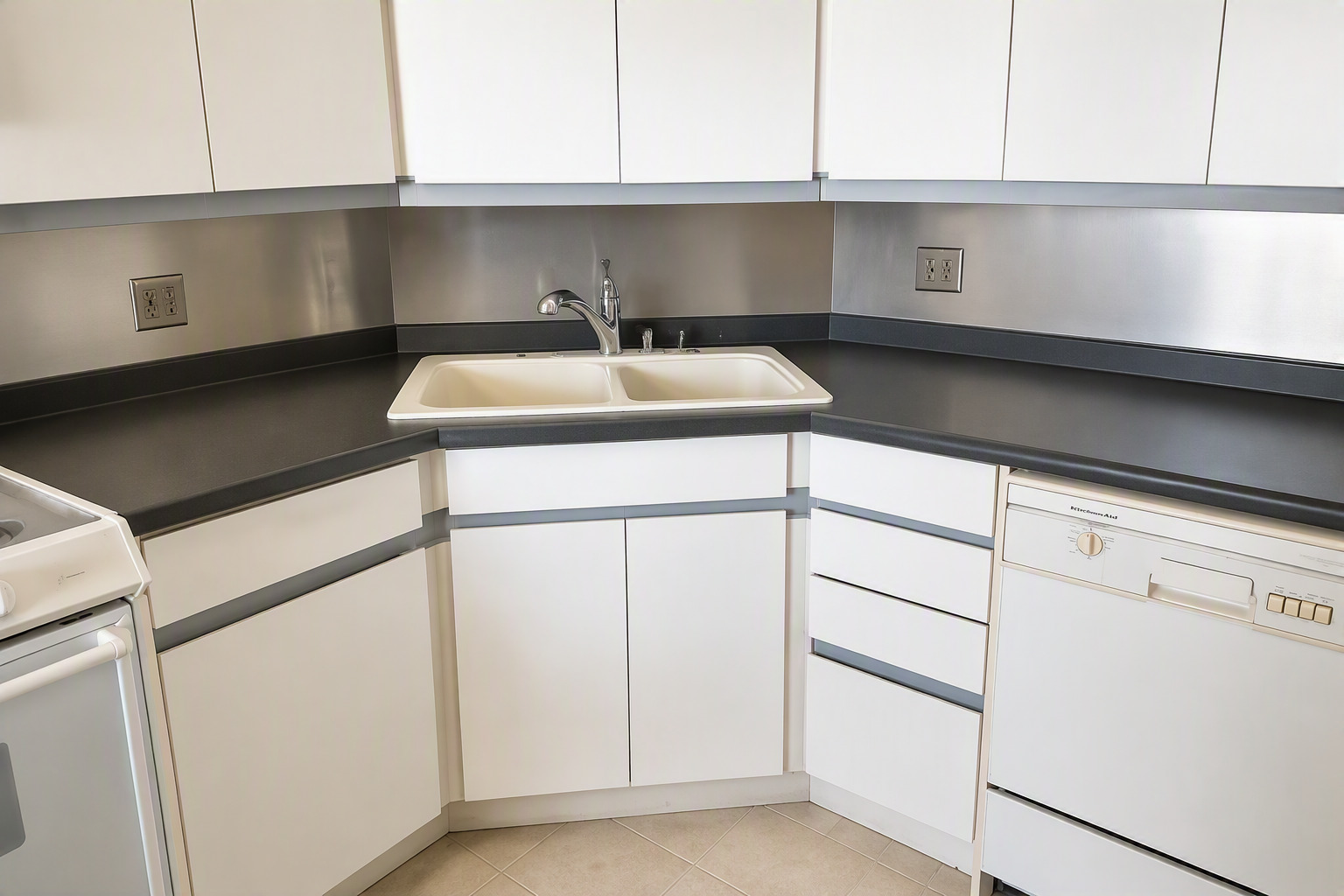 3200 N Lake Shore Drive 2008 Property Photo 7