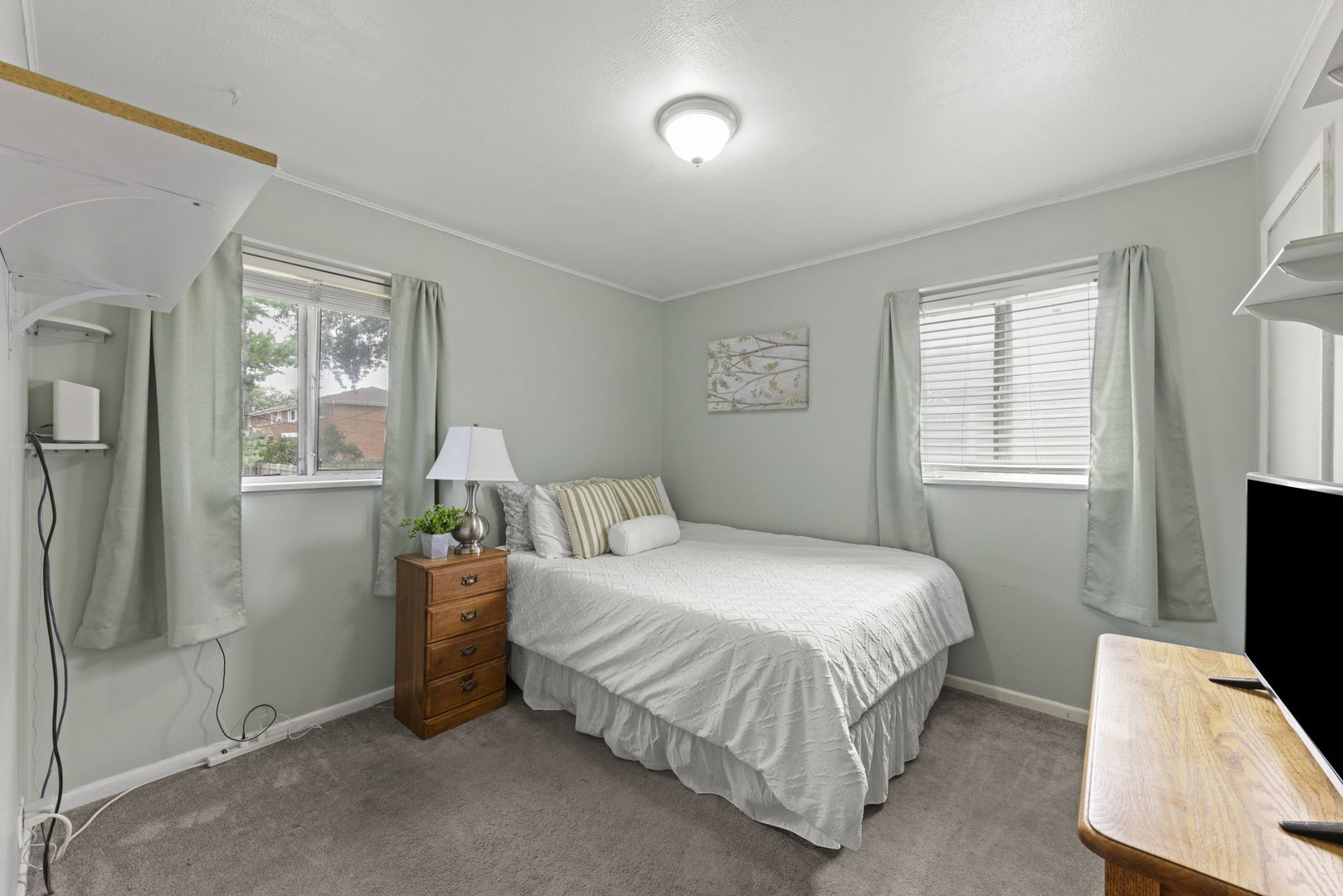 720 E Le Moyne Avenue Property Photo 3